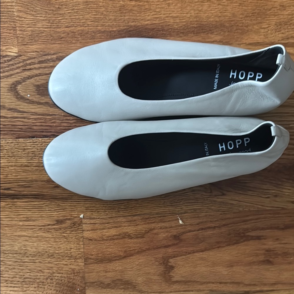 Hopp Studios IO Slippers, never worn